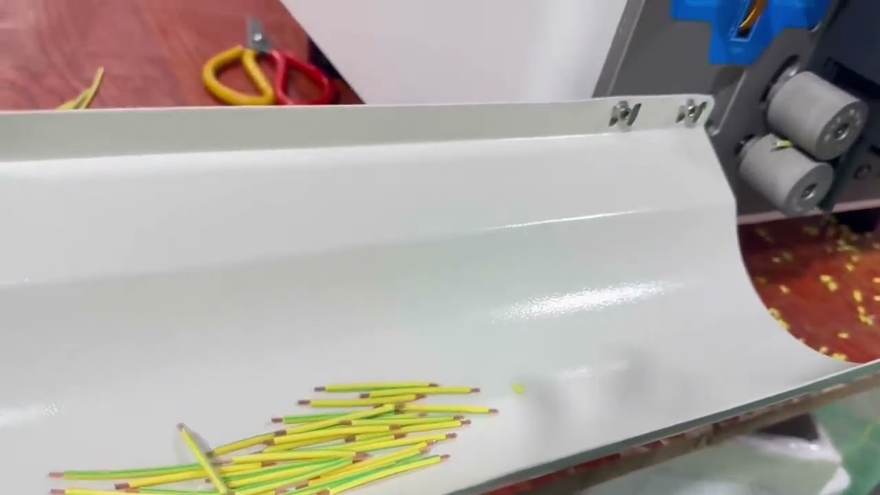 Fast Efficient Labor Saving Fully Automatic Computer Wire Stripping Machine